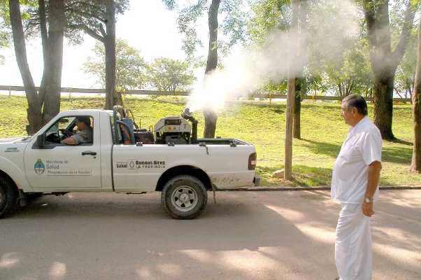 Fumigación contra el dengue