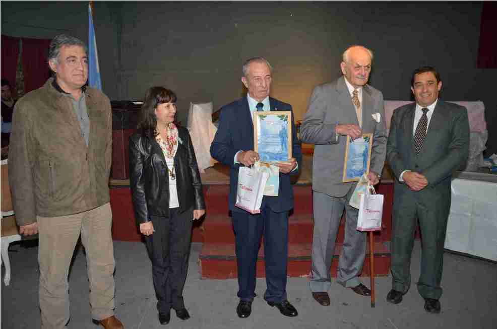 La lluvia no impidió un multitudinario homenaje al General San Martín