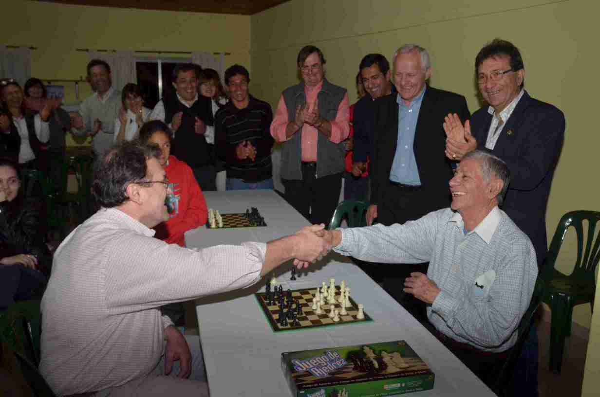 Se inauguró la Escuela Municipal de Ajedrez