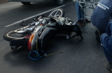 Un joven grave por accidente en moto