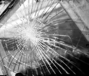 Menor detenido rompió una ventanilla de un patrullero