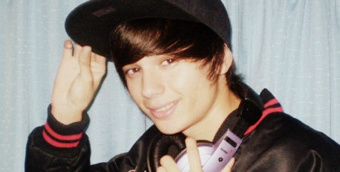 Federico Ceballos, de Talento Argentino, hoy en los corsos