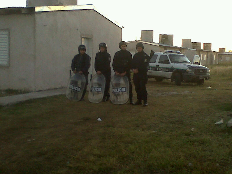 Finalizó con éxito el desalojo de las 75 viviendas usurpadas