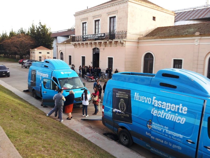 Operativo Documentación: 320 trámites en el primer día