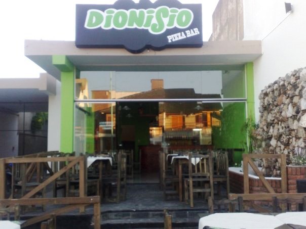 Incendio de una garrafa en Dionisio Bar