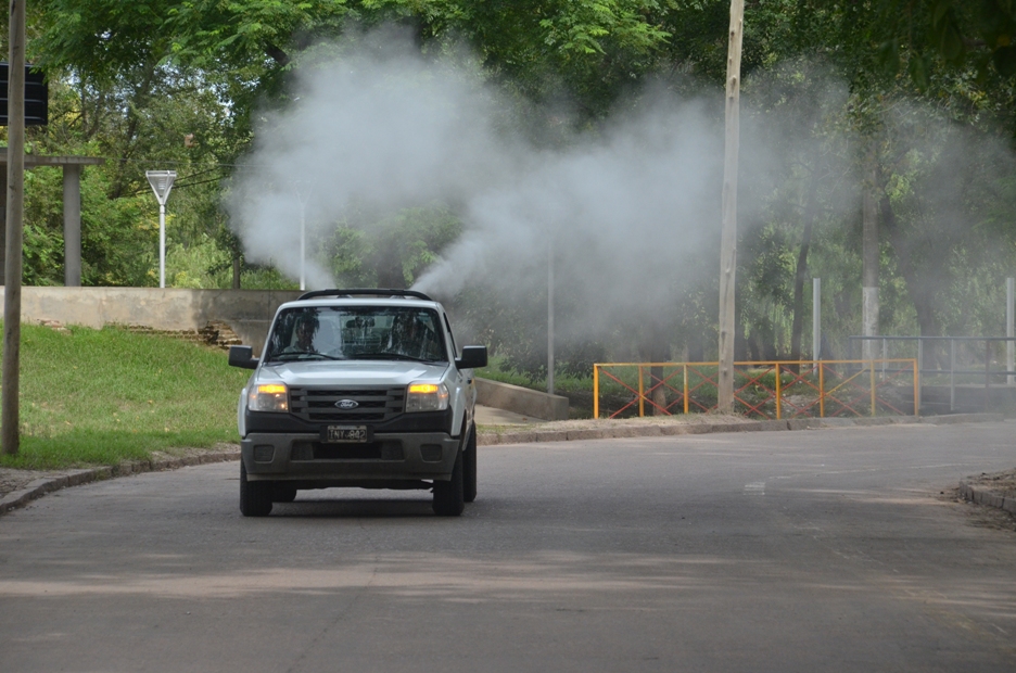 Fumigación contra los mosquitos