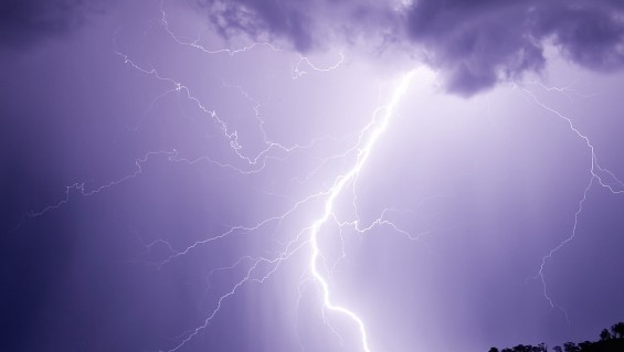 Cayó un rayo en Rosario: hay ocho heridos