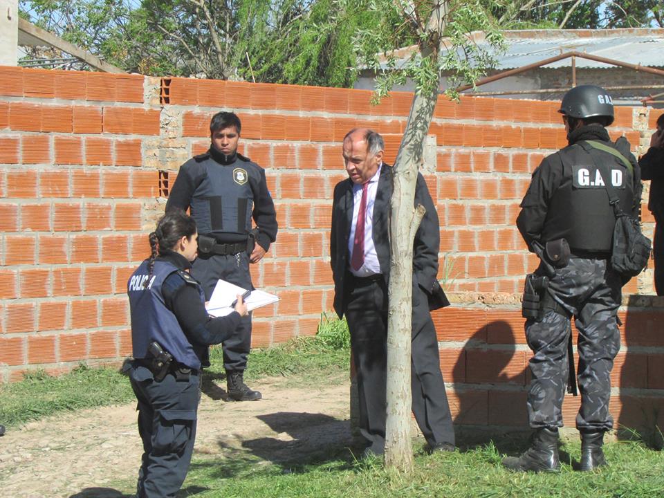 Tensión en La Cumbre ante el desalojo de una vivienda