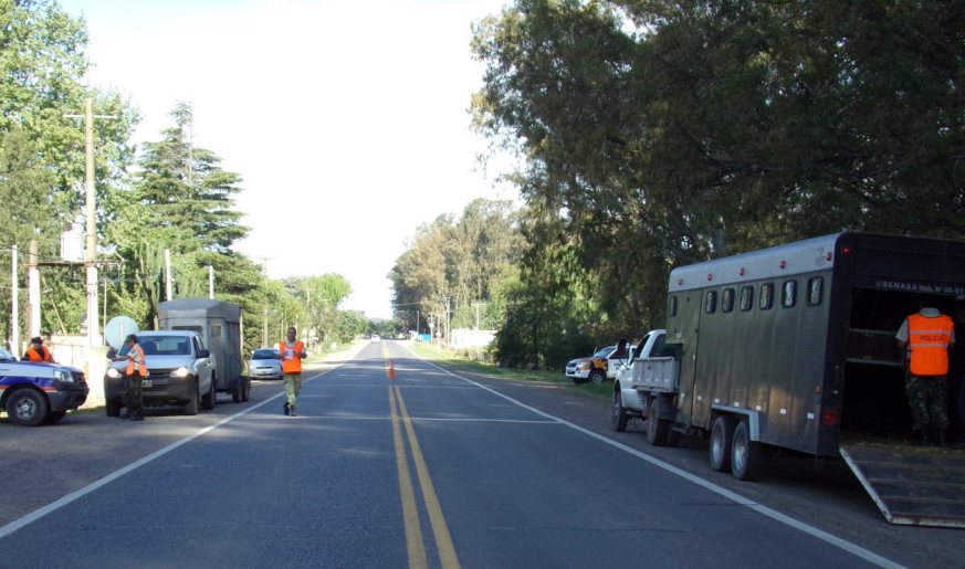 Siguen los controles en los accesos a Arrecifes