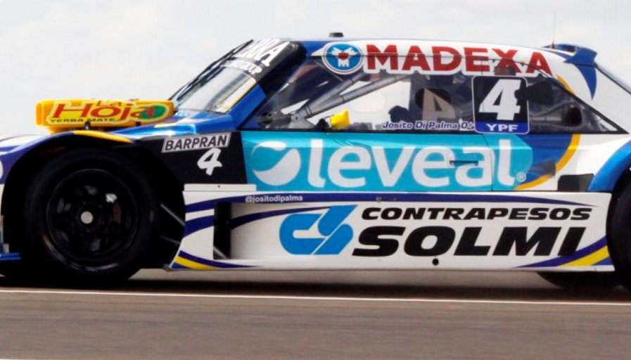 Josito imparable en el agua