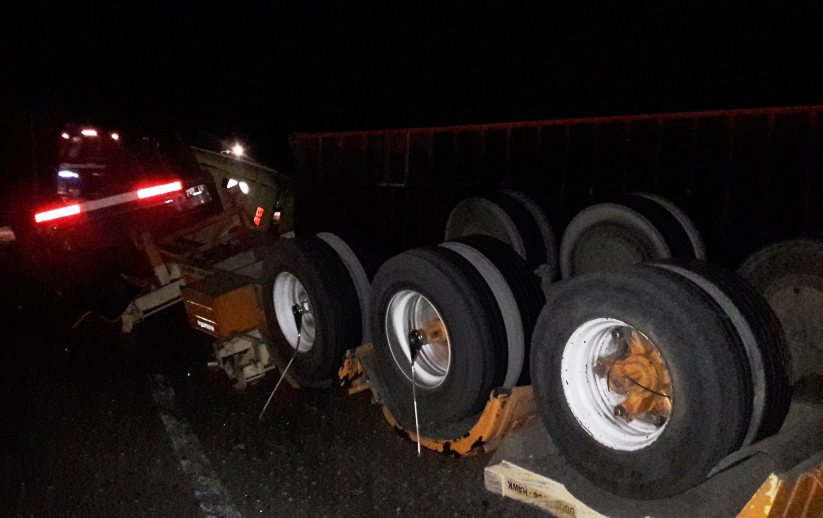 Vuelco de un camión en Todd