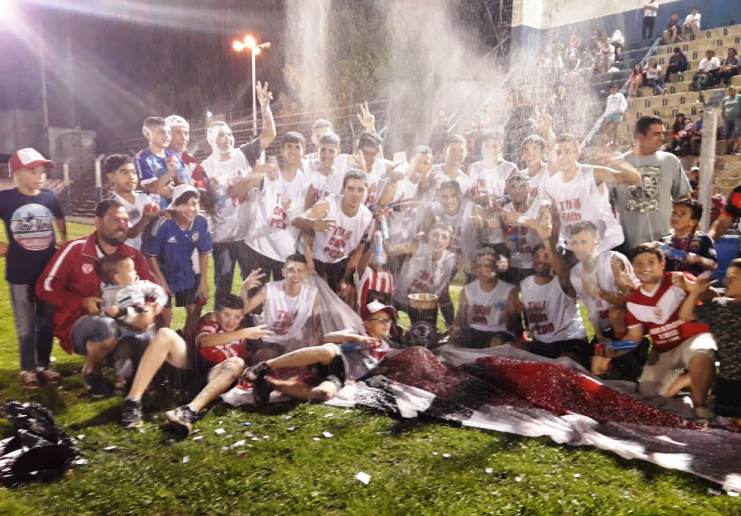 Villa tricampeón de Sub 23