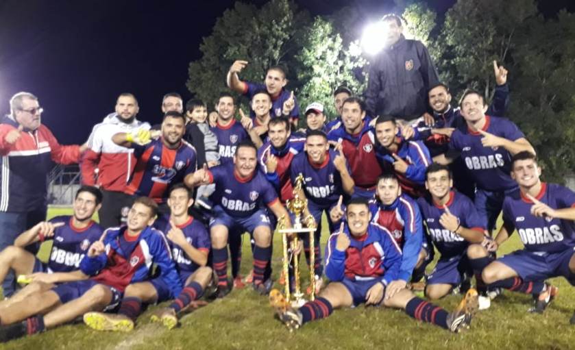 Luján le dio otro título a Obras en los penales