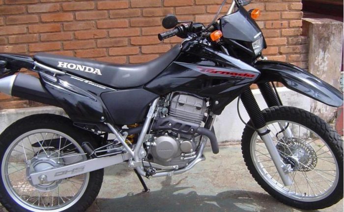 Le pidieron la moto para probar y se la robaron