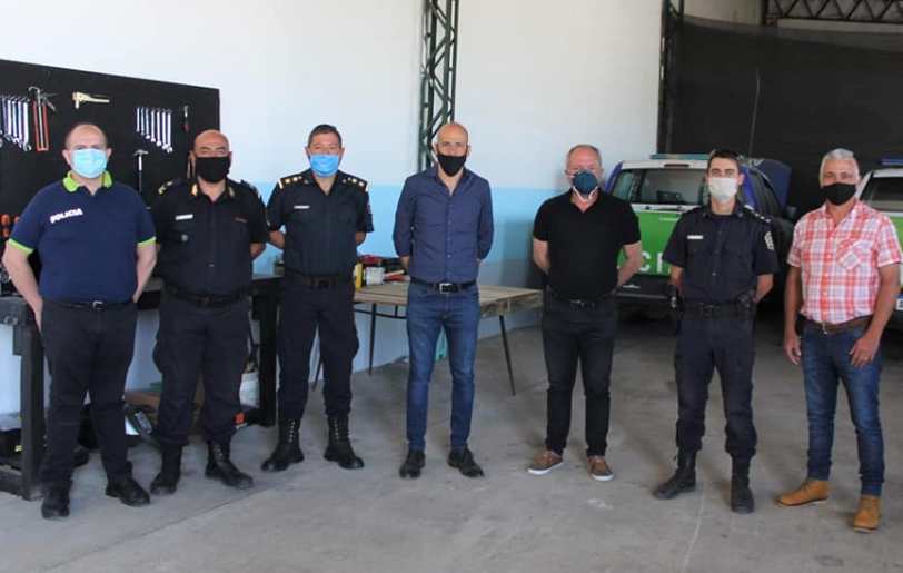 TALLER DE LOGISTICA Y MANTENIMIENTO DE MÓVILES POLICIALES EN ARRECIFES