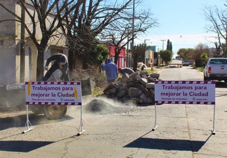 Avanza el bacheo de calle Juan José Paso