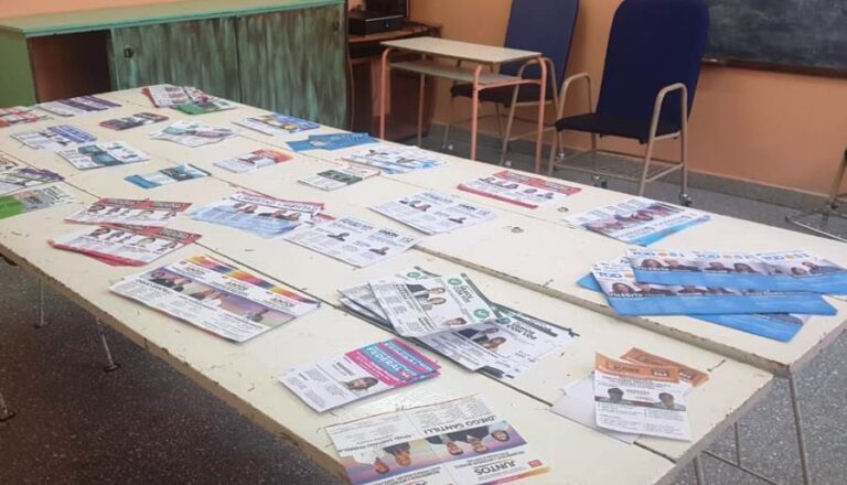 Escrutinio en vivo de Arrecifes