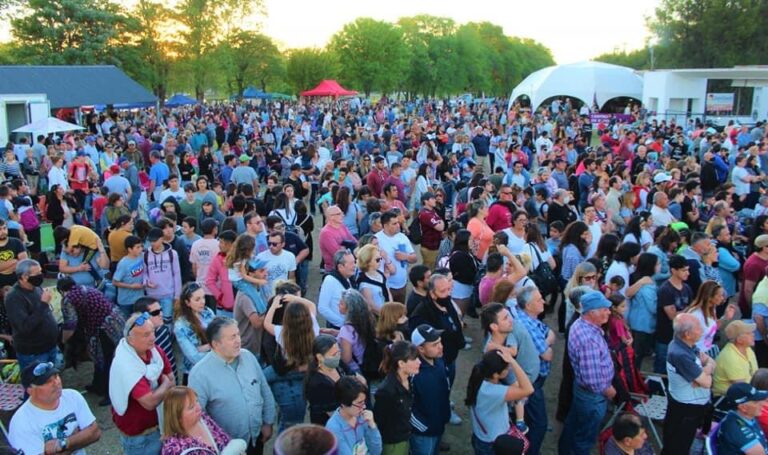 Una multitud acompañó a la Fiesta Provincial del Automovilismo