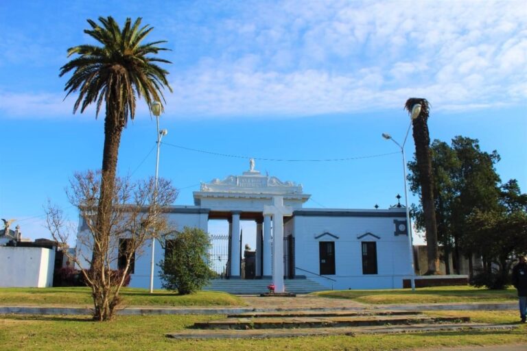 Cementerio: horario extendido de fin de semana