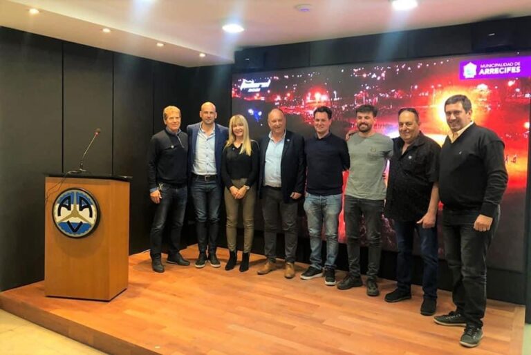 Se presentó la Fiesta Provincial del Automovilismo en la Asociación Argentina de  Volantes