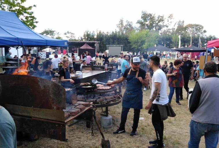 Una multitud en la primera jornada de la Fiesta Provincial del Automovilismo