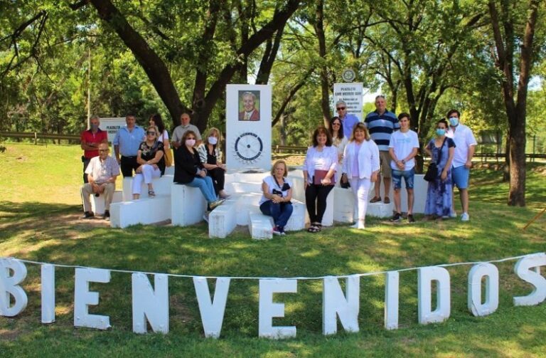 La plazoleta de ingreso al Balneario ya se llama “Luis Vicente Giay”