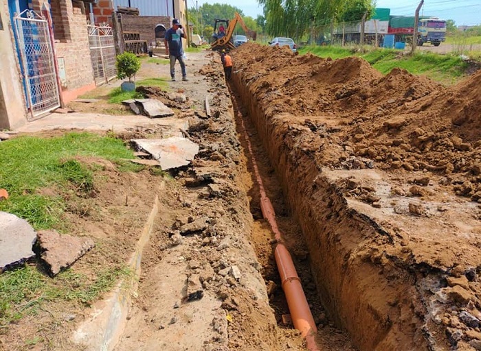 Cloacas en barrio La Cumbre