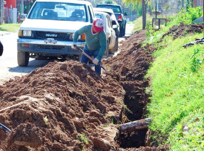 Construyen cloacas en barrio San Agustín