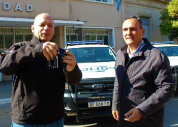 Berni entregó seis nuevos patrulleros al intendente Olaeta