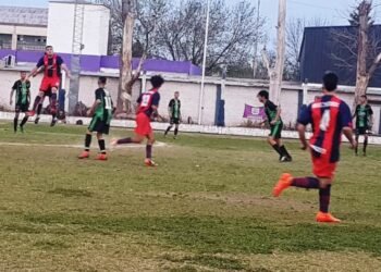 BROWN QUEBRÓ LA MUFA DE LOS 7 Y VOLVIÓ A LA PUNTA