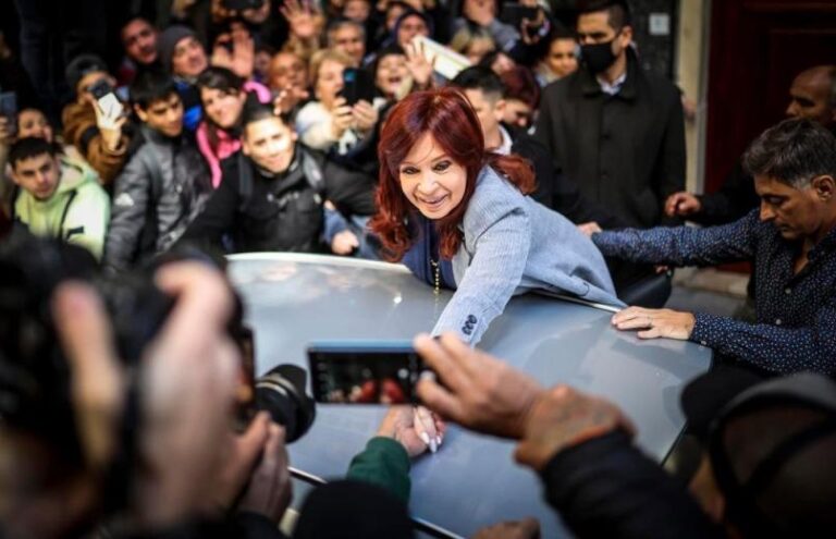 DURO REPUDIO DEL FRENTE DE TODOS ARRECIFES