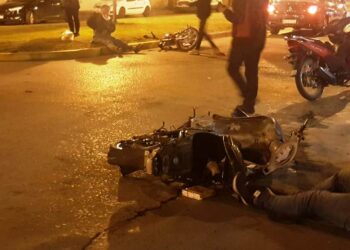 VIOLENTO ACCIDENTE ENTRE MOTOS