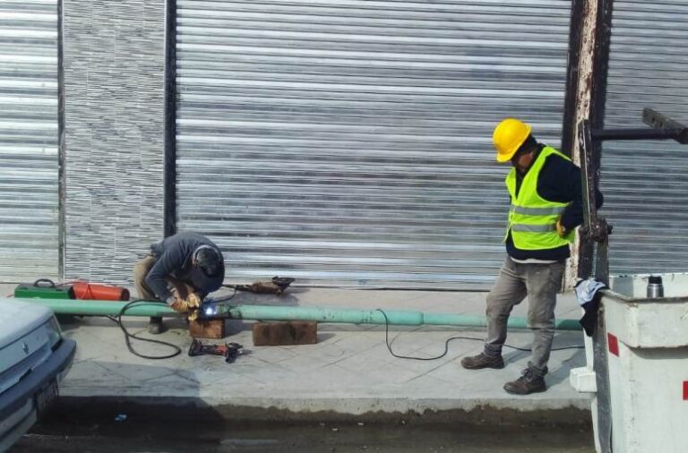 Calle cortada por reparación de alumbrado