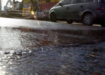PRECAUCIÓN: BOCA DE TORMENTA ABIERTA