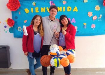Sigue la entrega de materiales deportivos a escuelas