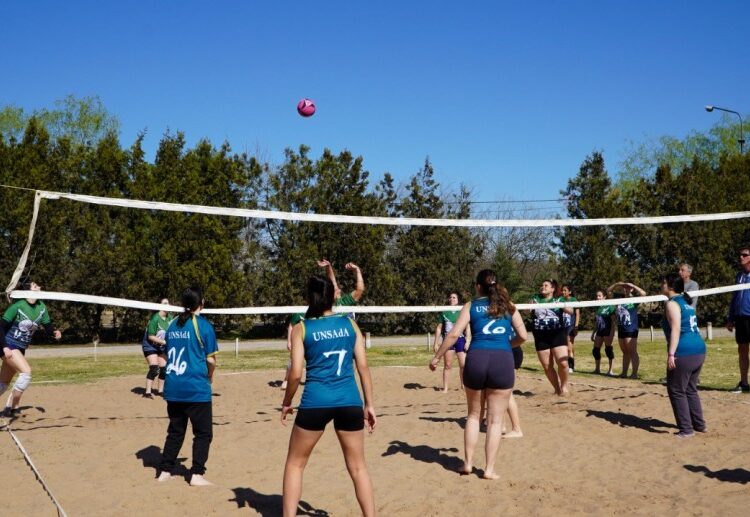 Más de 200 estudiantes de cuatro universidades participaron de una nueva edición del “Torneo Reforma Universitaria UNSAdA”