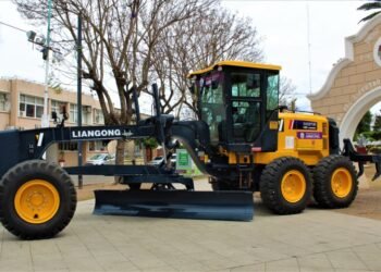La Municipalidad adquirió una nueva motoniveladora