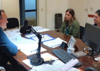Olaeta se reunió con docentes de la Escuela 501