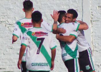 Palermo se clasificó y Villa volvió a la punta
