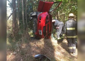 Vecinas de Viña volcaron y se salvaron de milagro