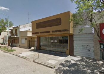 Hirieron con un arma blanca a trabajador de panadería La Baguette