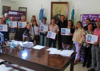 Reconocimiento a empleados municipales jubilados y fallecidos