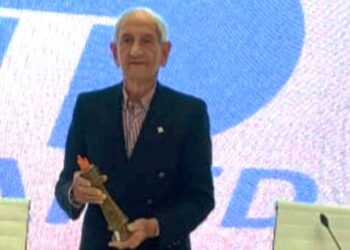 Grovas, distinguido en el Día del Periodista Deportivo