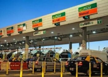 Felices vacaciones: aumentan un 90% los peajes a la Costa