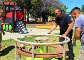 Nuevos juegos, calesitas y toboganes