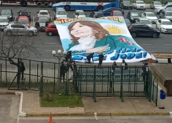 En vivo: clima de tensión por el fallo en el juicio a Cristina Kirchner