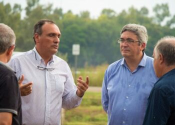 El ministro provincial de Desarrollo Agrario visita el Frigorífico Municipal