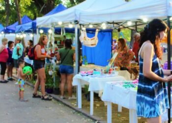 Música y feria de artesanos en el Balneario