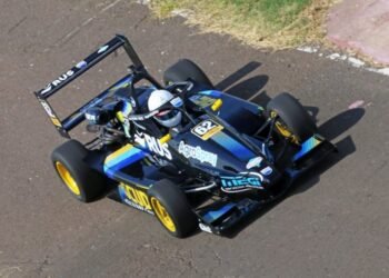 Juampi Alberti arrancó su temporada en F3 Metropolitana