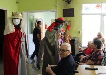 Los Reyes Magos recorrieron Arrecifes